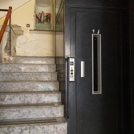 Apartment With Sea View With 2 Lifts Above Montesanto! Napoli Exterior foto