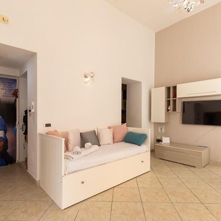 Apartment With Sea View With 2 Lifts Above Montesanto! Napoli Exterior foto