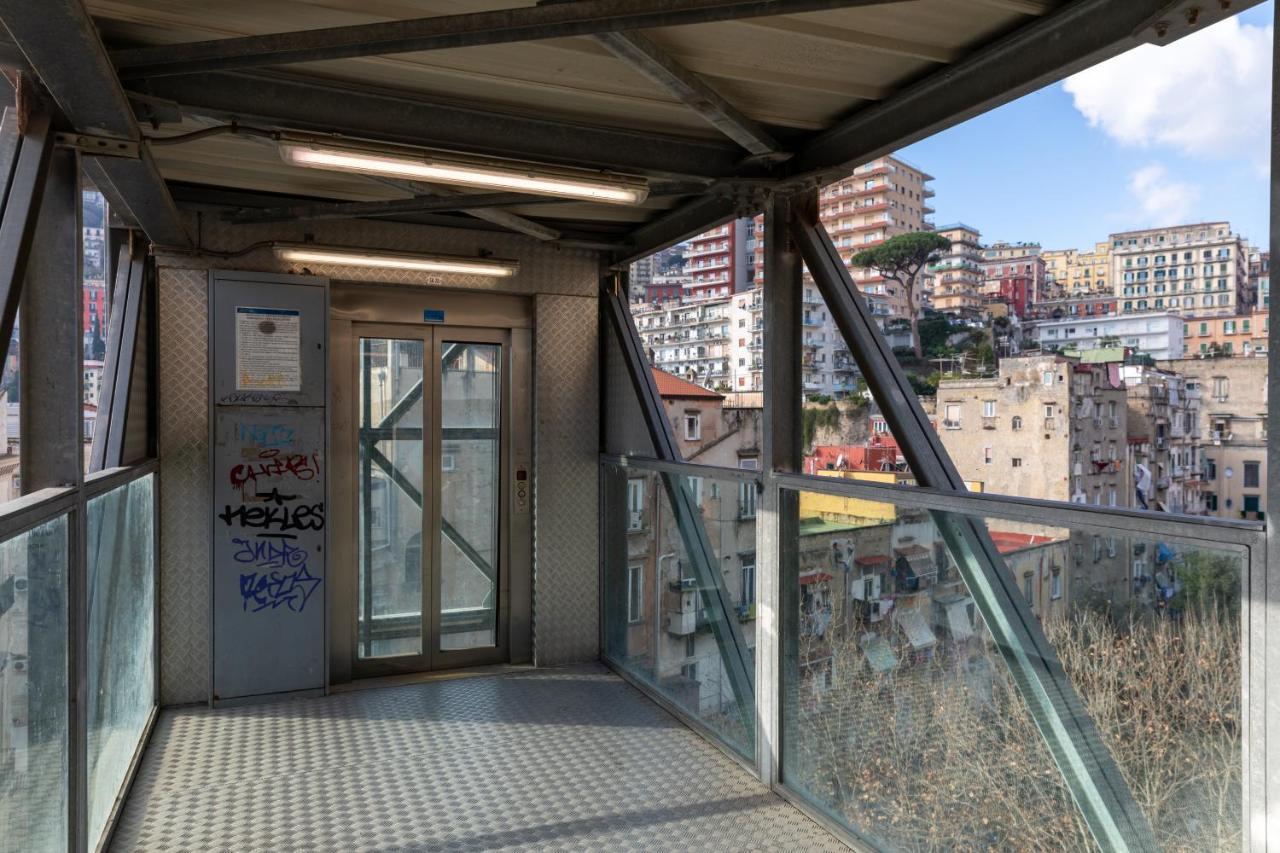 Apartment With Sea View With 2 Lifts Above Montesanto! Napoli Exterior foto