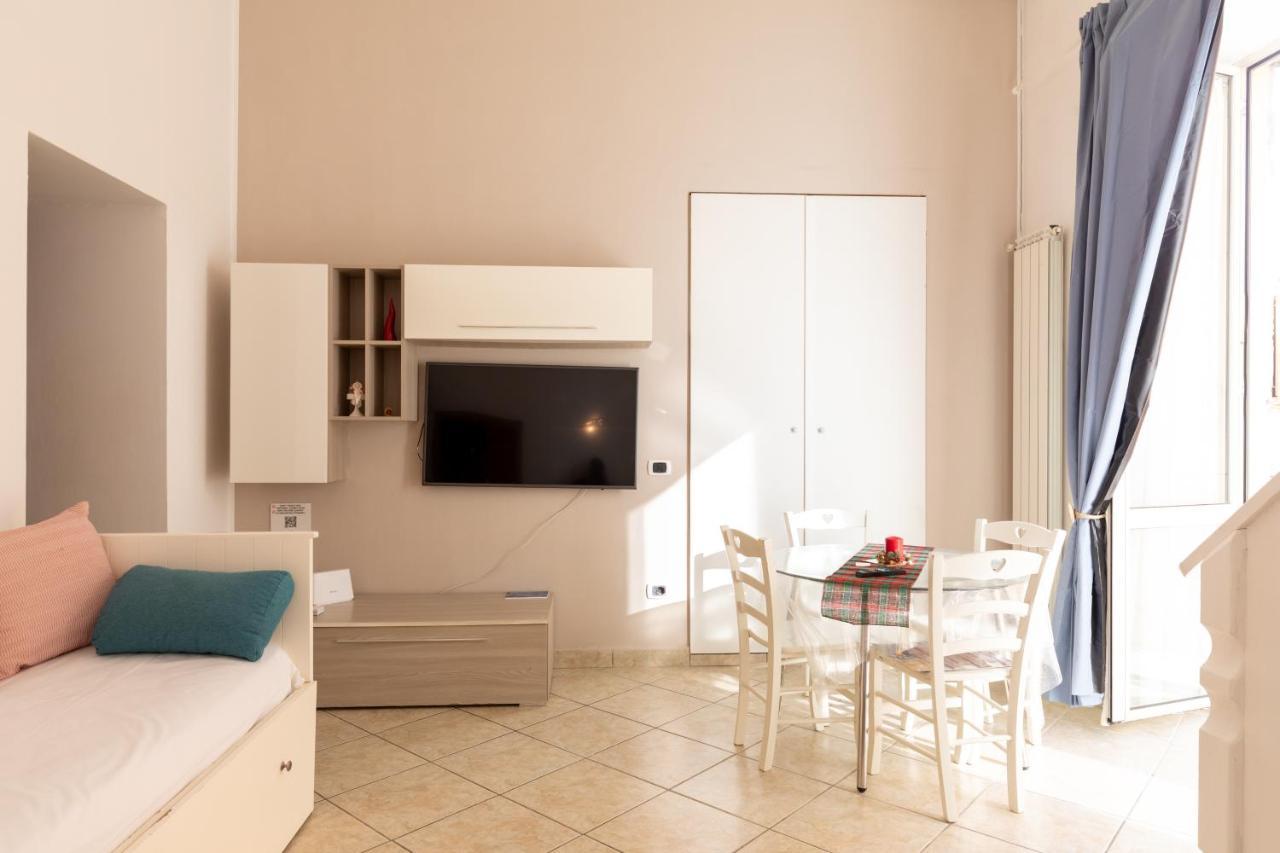 Apartment With Sea View With 2 Lifts Above Montesanto! Napoli Exterior foto