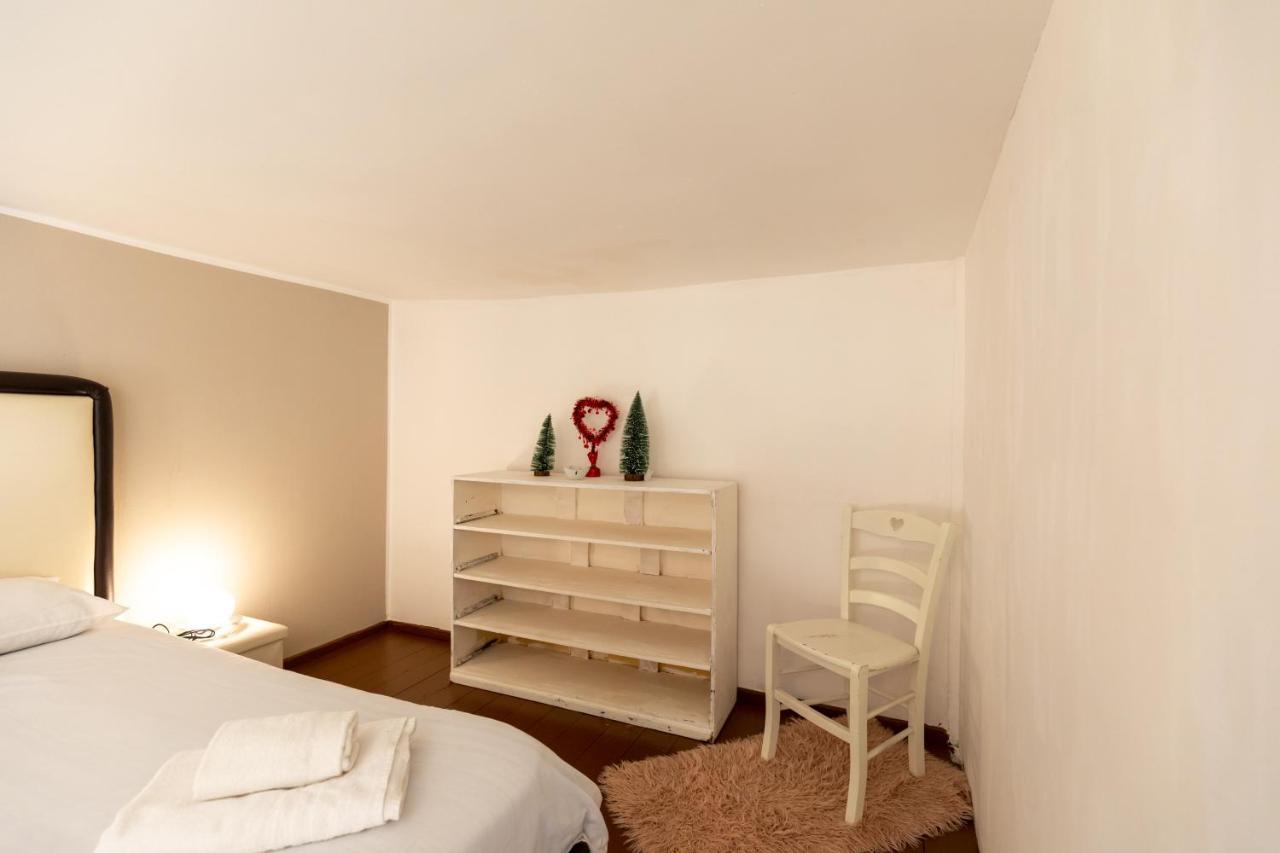 Apartment With Sea View With 2 Lifts Above Montesanto! Napoli Exterior foto